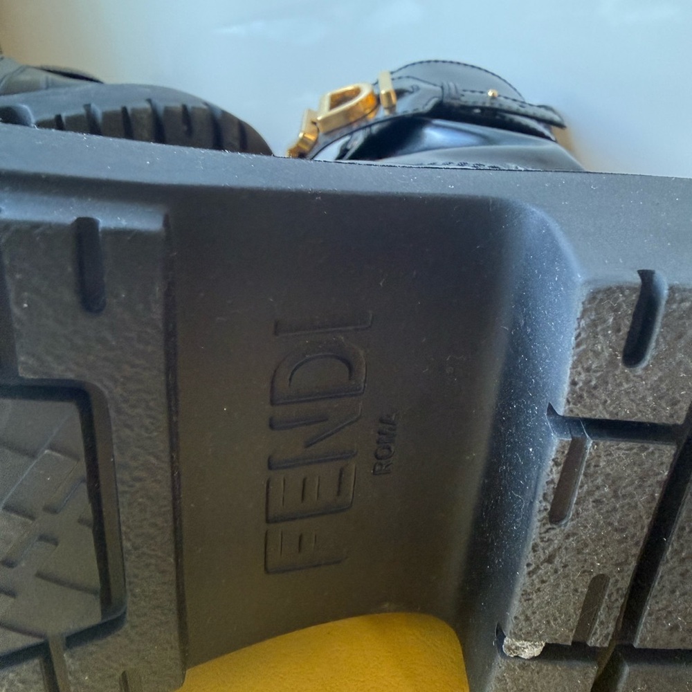Fendi Black Leather Lace-Up Combat Boots with Gold Logo Buckle - Picture 4 of 8